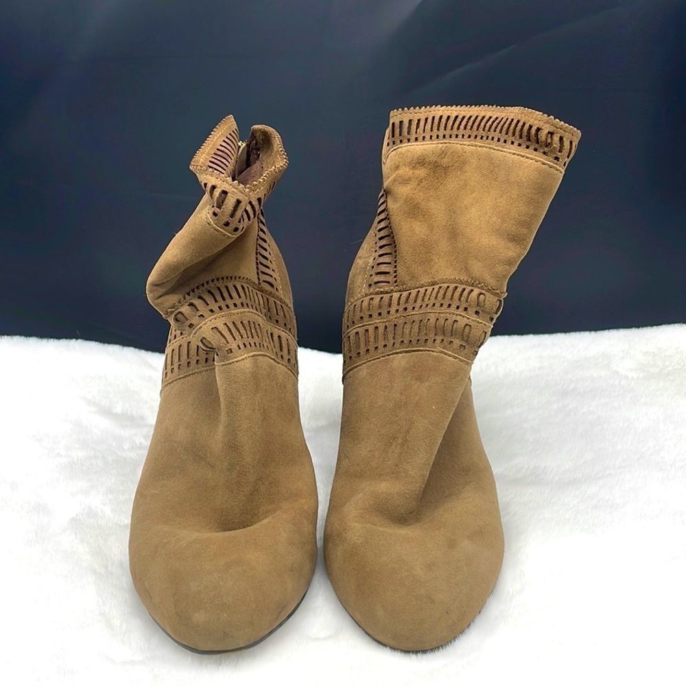 Solva Booties - Picture 2 of 4